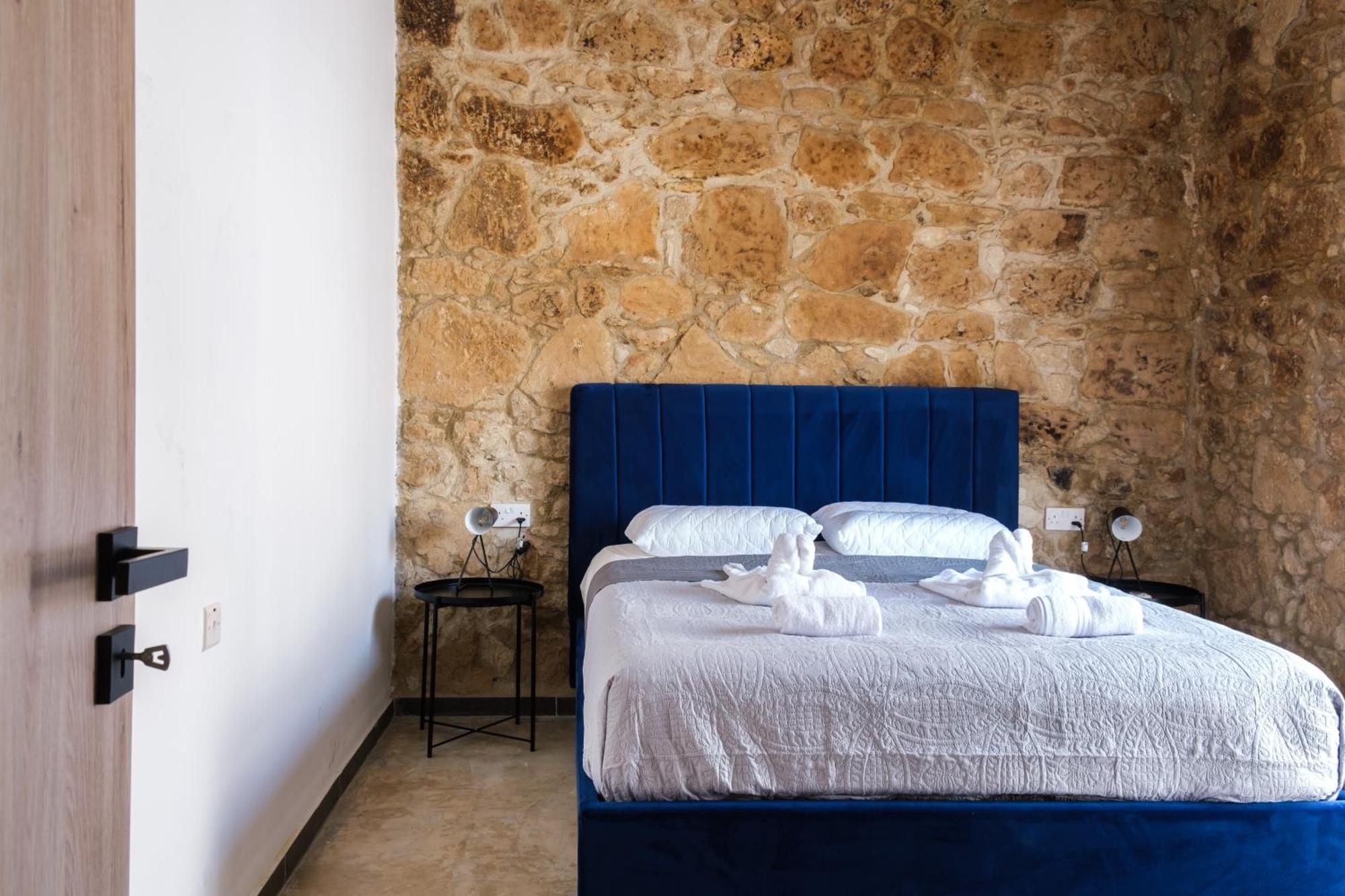 Paphos Royal Stay Luxury Homes חדר תמונה