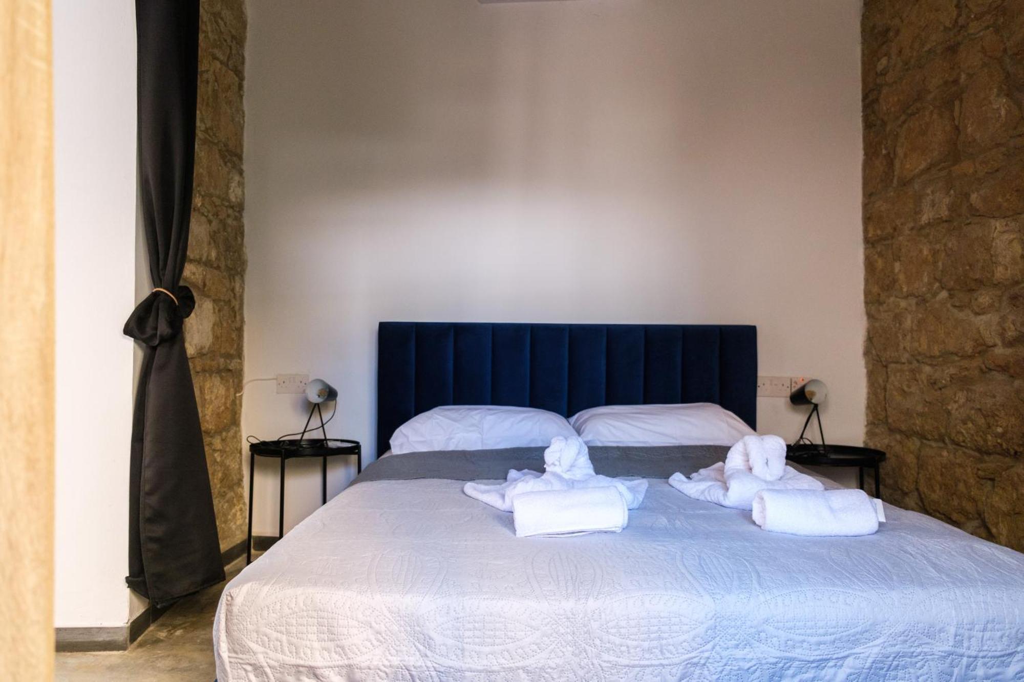 Paphos Royal Stay Luxury Homes חדר תמונה