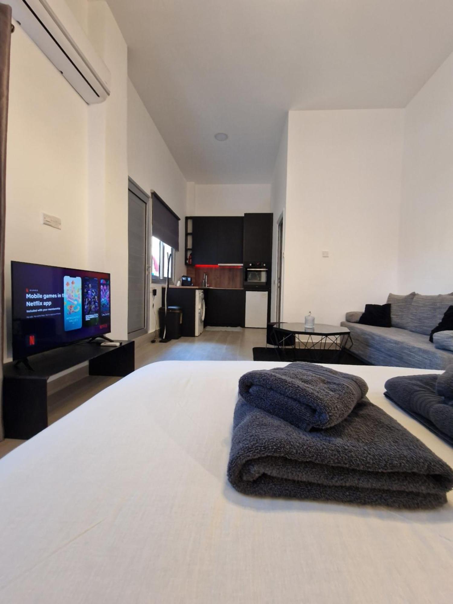 Paphos Royal Stay Luxury Homes חדר תמונה